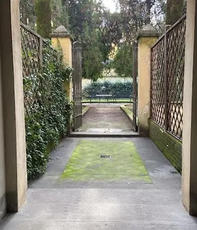 Carlo & Dany Piano Terra In Centro Con Giardino Апартаменты *