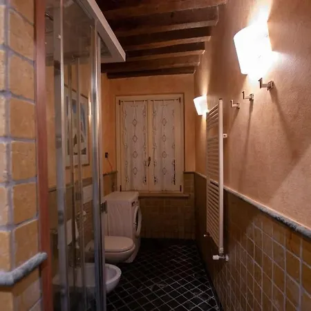 Carlo & Dany Piano Terra In Centro Con Giardino Апартаменты