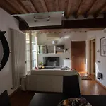 Carlo & Dany Piano Terra In Centro Con Giardino Διαμέρισμα