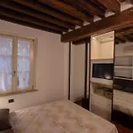 Διαμέρισμα Carlo & Dany Piano Terra In Centro Con Giardino *