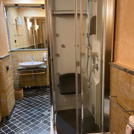 Carlo & Dany Piano Terra In Centro Con Giardino Διαμέρισμα