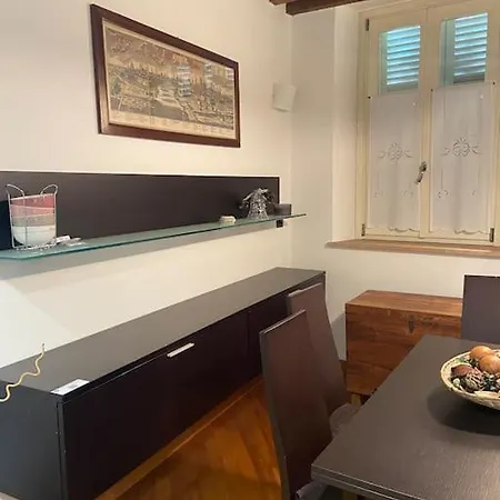 Apartamento Carlo & Dany Piano Terra In Centro Con Giardino Parma