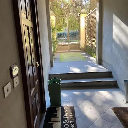 Διαμέρισμα Carlo & Dany Piano Terra In Centro Con Giardino *