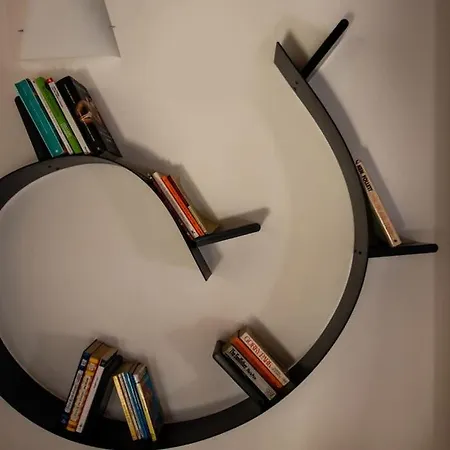 Carlo & Dany Piano Terra In Centro Con Giardino Διαμέρισμα *