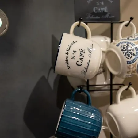 Apartamento Carlo & Dany Piano Terra In Centro Con Giardino Parma