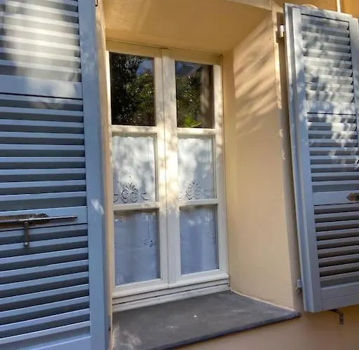 Carlo & Dany Piano Terra In Centro Con Giardino *