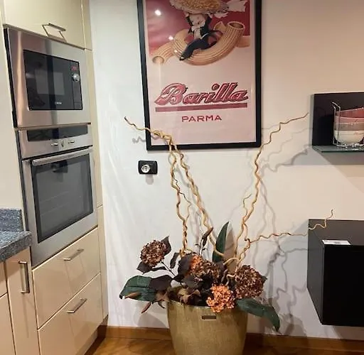 Carlo & Dany Piano Terra In Centro Con Giardino Lejlighed Parma