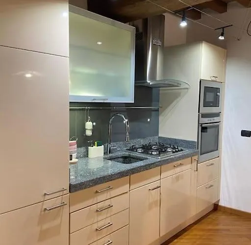 Carlo & Dany Piano Terra In Centro Con Giardino Lejlighed