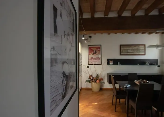 Carlo & Dany Piano Terra In Centro Con Giardino Lejlighed *