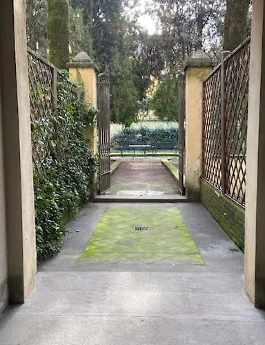 Carlo & Dany Piano Terra In Centro Con Giardino Daire *