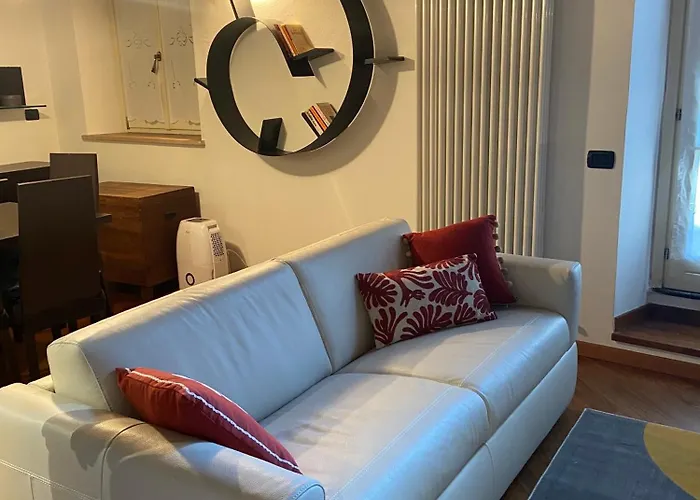 Carlo & Dany Piano Terra In Centro Con Giardino Parma